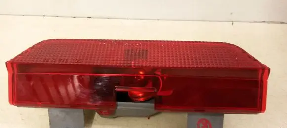 Toyota RAV 4 (XA20) Third/center stoplight
