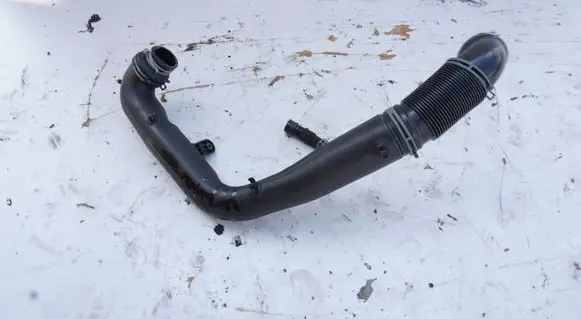 Skoda Octavia Mk2 (1Z) Intercooler hose/pipe 1K0129654AD