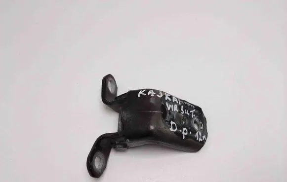 Nissan Qashqai Front door upper hinge ES03