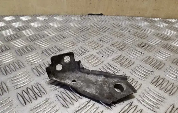 Volvo V40 Other engine bay part