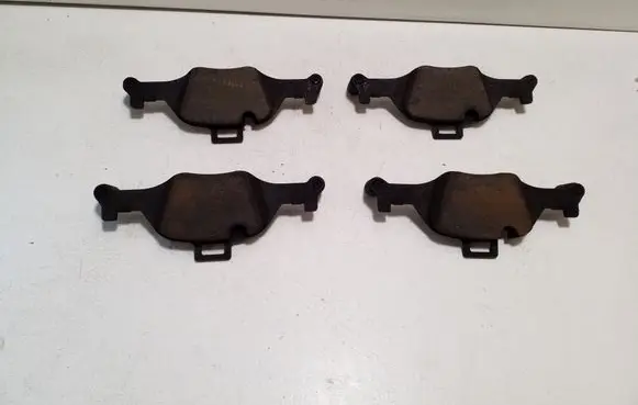 BMW i4 Brake pads (front) 6888493