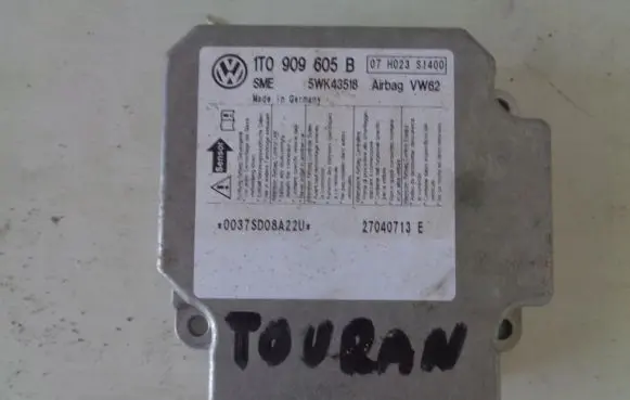 Volkswagen Touran I Airbag control unit/module 1T0909605B