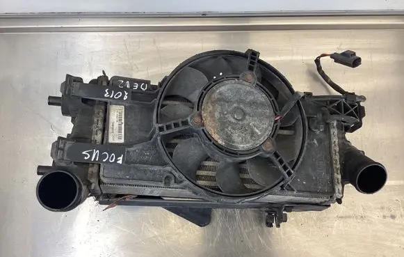 Ford Focus Intercooler radiator BV618C607SB 24700115 BV618C607GB
