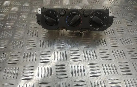 Ford Mondeo Mk III Climate control unit 669119980BE