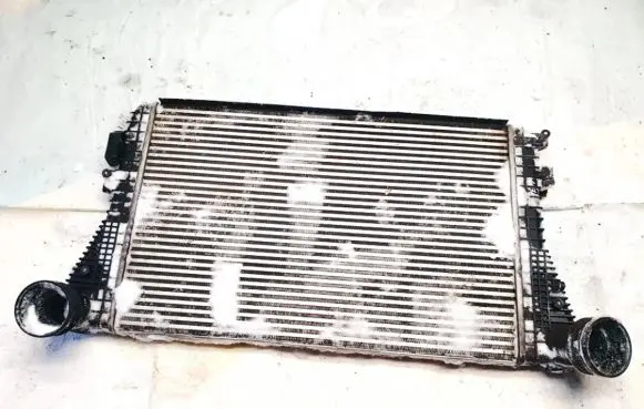 Skoda Octavia Mk2 (1Z) Intercooler radiator 1k0145803l