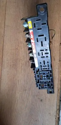 Volkswagen Golf IV Fuse module 8L0941822