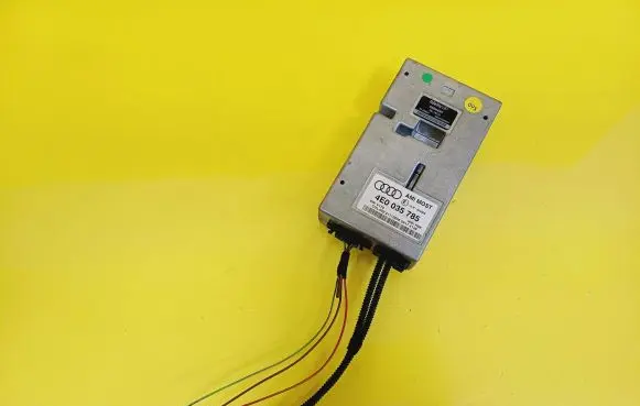 Head unit multimedia control