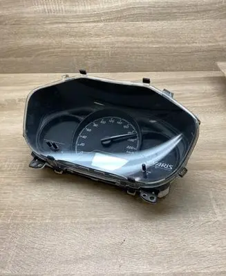 Toyota Yaris Speedometer (instrument cluster) 83800F5670
