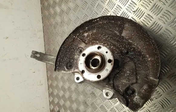 Polestar 4 Front wheel hub 8894340896