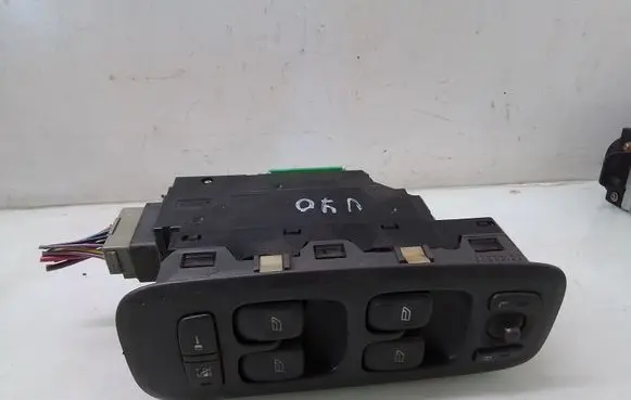 Volvo V70 Electric window control switch 30658116