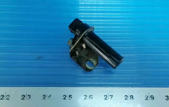 BMW 3 E46 Crankshaft position sensor 2243560