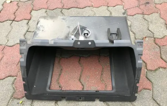 Nissan 350Z Glove box central console 84975CD000B