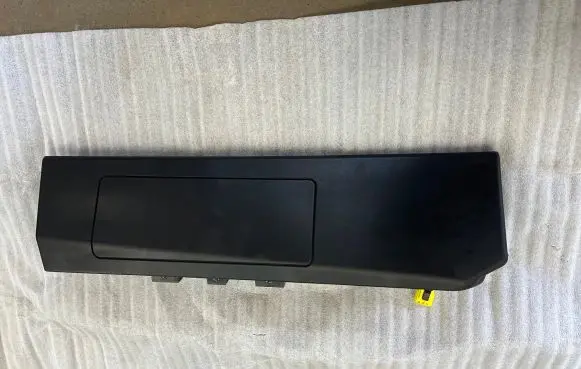 Porsche Panamera (971) Knee airbag 