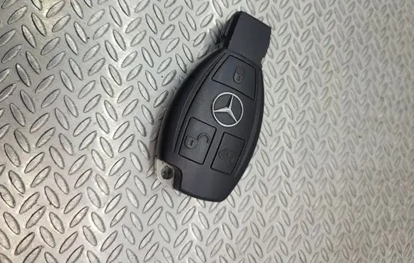 Mercedes-Benz Vito Viano W447 Ignition key/card 
