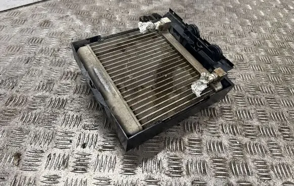 BMW 6 F12 F13 Engine oil radiator 7572542 7570103 7575250