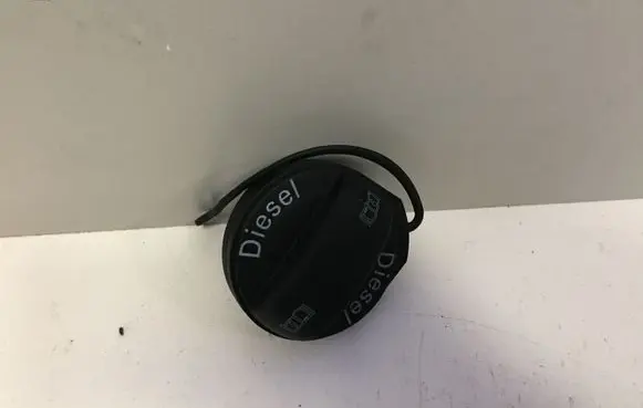 Volkswagen Golf VII Fuel tank filler cap 3C0201553