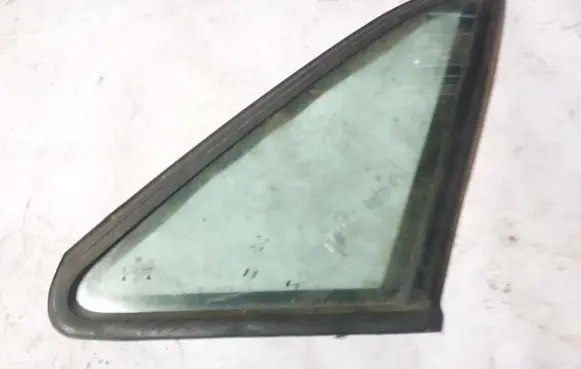 Volkswagen PASSAT B3 Rear side window