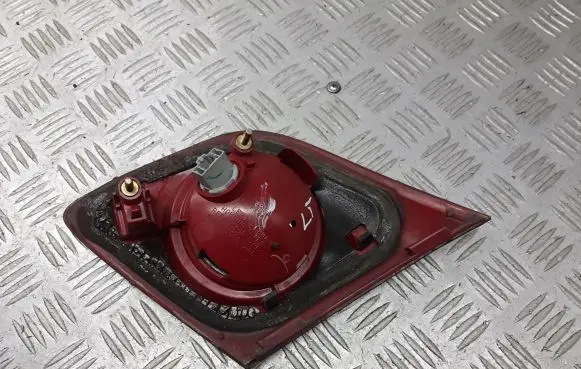 Mazda 3 I Tailgate rear/tail lights