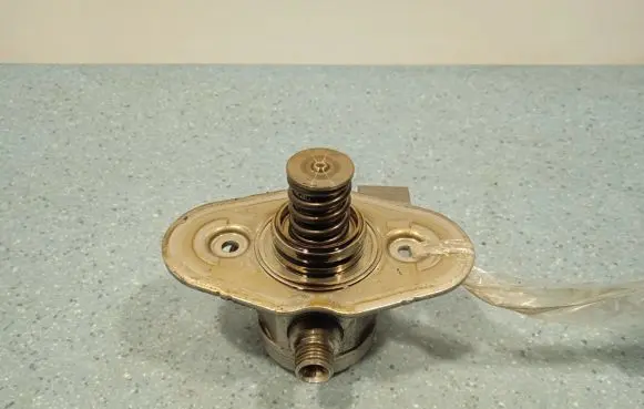 BMW M6 In-tank fuel pump 0261520129