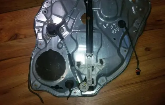 Volkswagen Polo Sliding door window regulator with motor 6q6839755