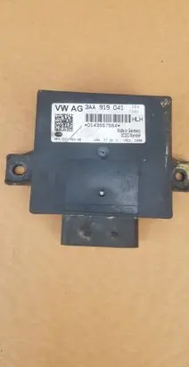 Volkswagen PASSAT B7 Power management control unit 3AA919041