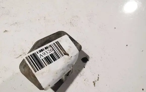 Opel Tigra B Front door lock loop/hook striker 