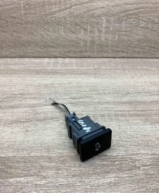 Toyota RAV 4 (XA30) Hazard light switch 15B060 DriveMode