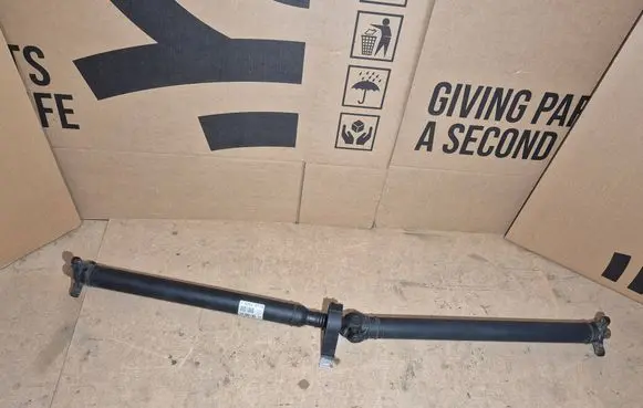 Mercedes-Benz C W204 Drive shaft (set) A2040716 2044100716 A2044104381