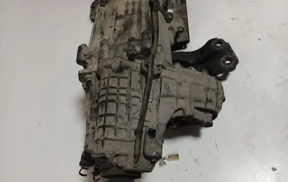 Infiniti QX70 S51 Gearbox transfer box case 