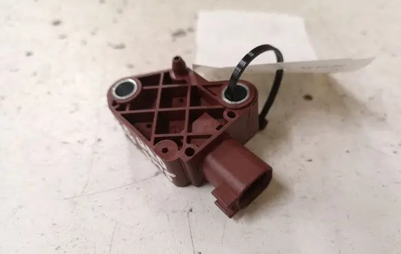 Volvo S40 Airbag deployment crash/impact sensor 9206975 8840A5