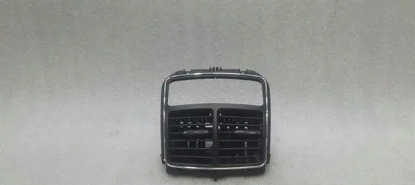 Mercedes-Benz CLS AMG C219 Rear air vent grill A2198302254