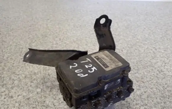 Toyota Avensis T250 ABS control unit/module
