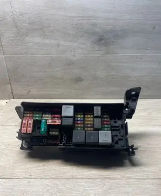 Mercedes-Benz ML W164 Fuse module A1645400272 50742426 23303505