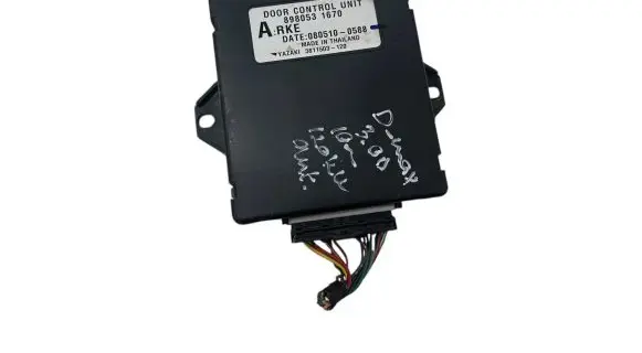 Isuzu D-Max Door central lock control unit/module 8980531670 3811503120 0805100588