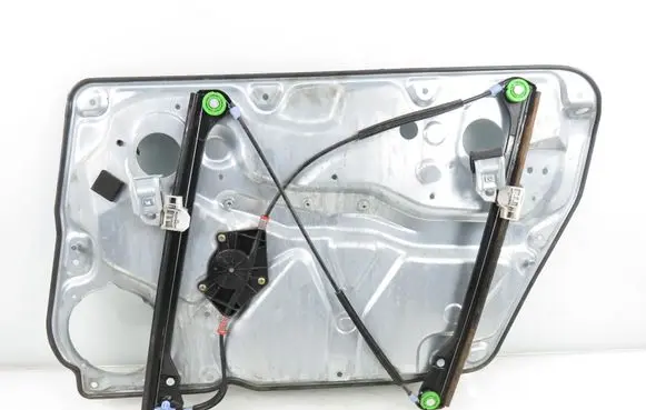 Volkswagen PASSAT B5.5 Front door window regulator with motor 