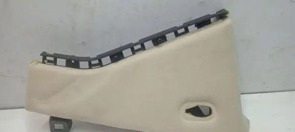 Maserati Ghibli (B) pillar trim (top) 670011413