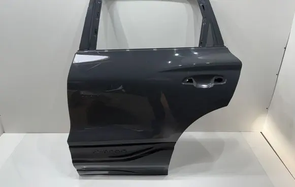 Audi Q6 e-tron Rear door