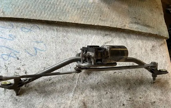 Audi A6 S6 C5 4B Front wiper linkage and motor 0390241140 4B1955113 3397020463