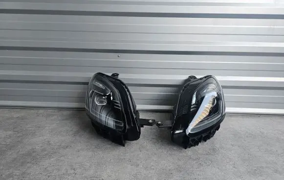 Maserati Levante Headlights/headlamps set 