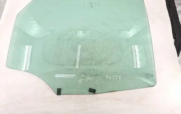 Citroen C4 I Picasso Rear door window glass 