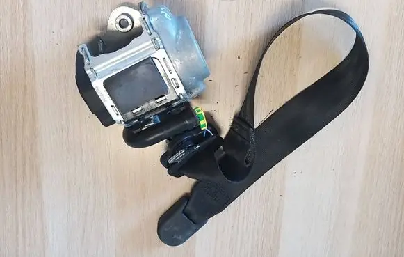 Ford Fiesta Front seatbelt H1BBA61295CE