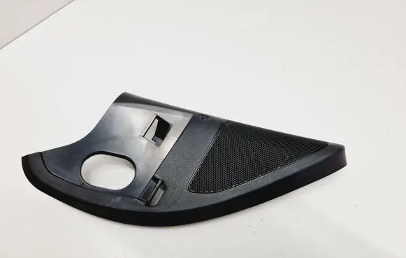Front door high frequency speaker