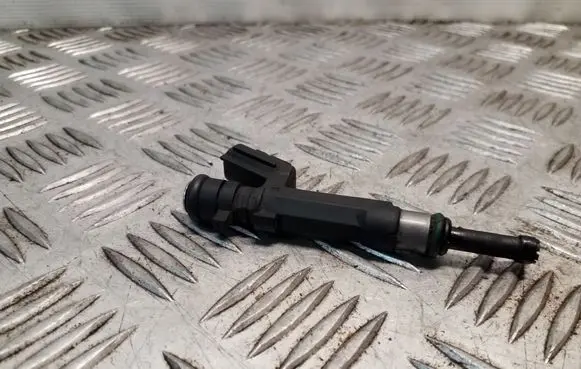 Nissan Juke I F15 Fuel injector 166001KT0A