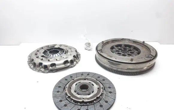 BMW 3 F30 F35 F31 Clutch set kit 8605090 21218605090 7603849