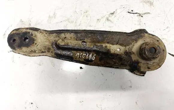 Nissan Murano Z50 Engine mounting bracket