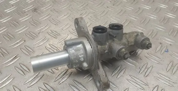 Toyota Verso Master brake cylinder