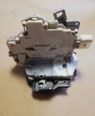 Audi A3 S3 A3 Sportback 8P Rear door lock 4F0839016