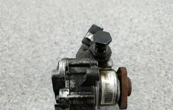 BMW 3 E90 E91 Power steering pump 7692974548