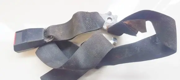Ford Scorpio Rear seatbelt buckle 85gba60044aa 85gb-a60044-aa