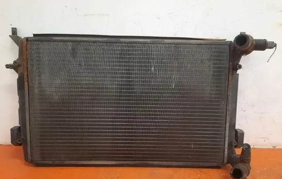 Skoda Octavia Mk2 (1Z) Coolant radiator 1K0121251